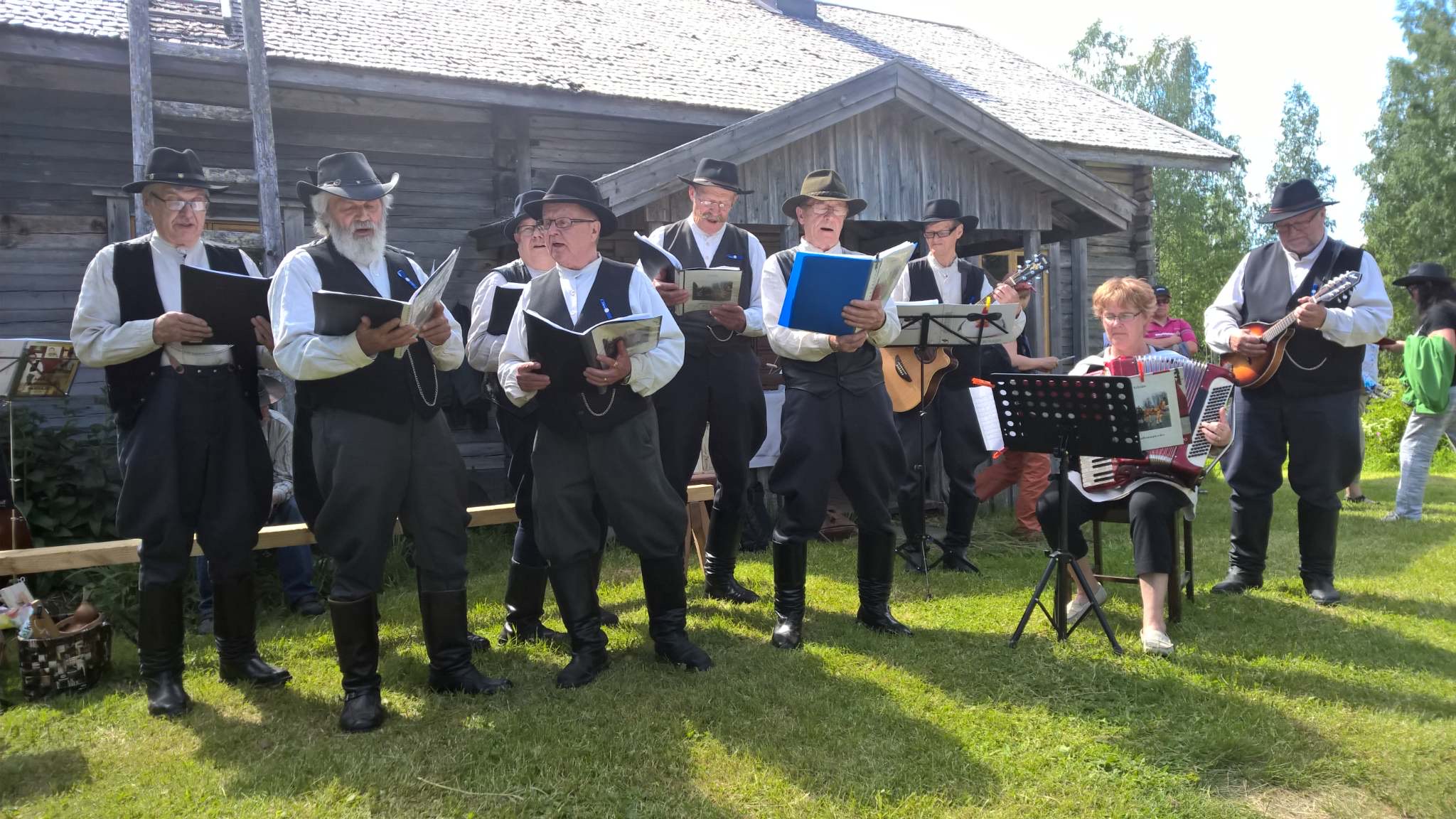 35478822_1744337508936332_3981944577614413824_n